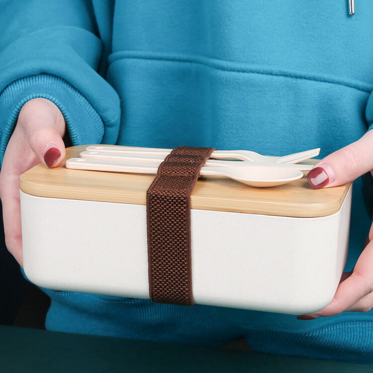 Lunch Box with Bamboo Cover